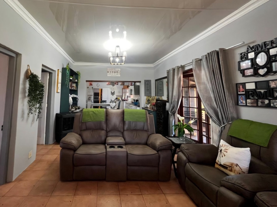 3 Bedroom Property for Sale in Upington Rural Northern Cape